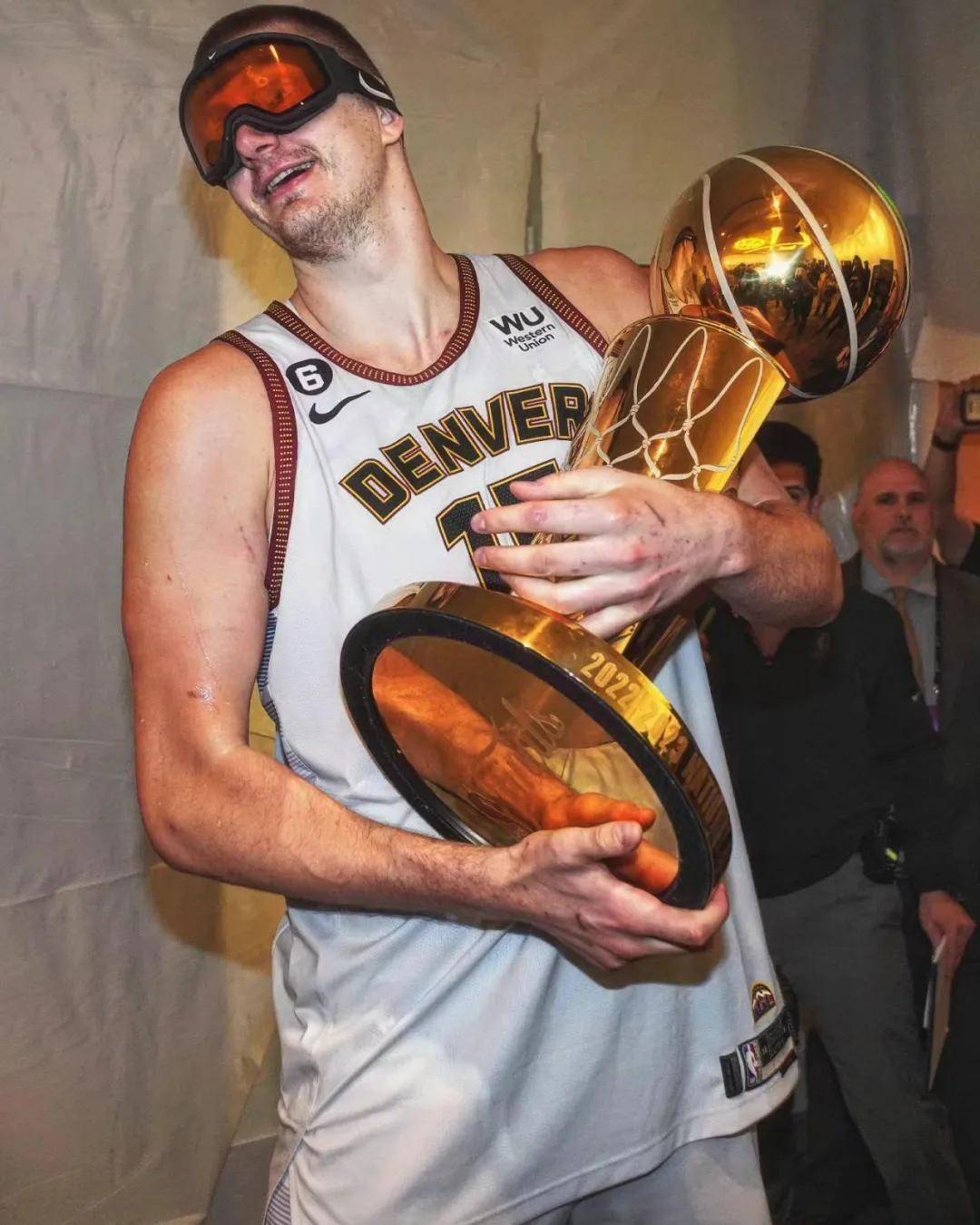 开云下载-魔术力克湖人B队,约基奇打破历史纪录的简单介绍