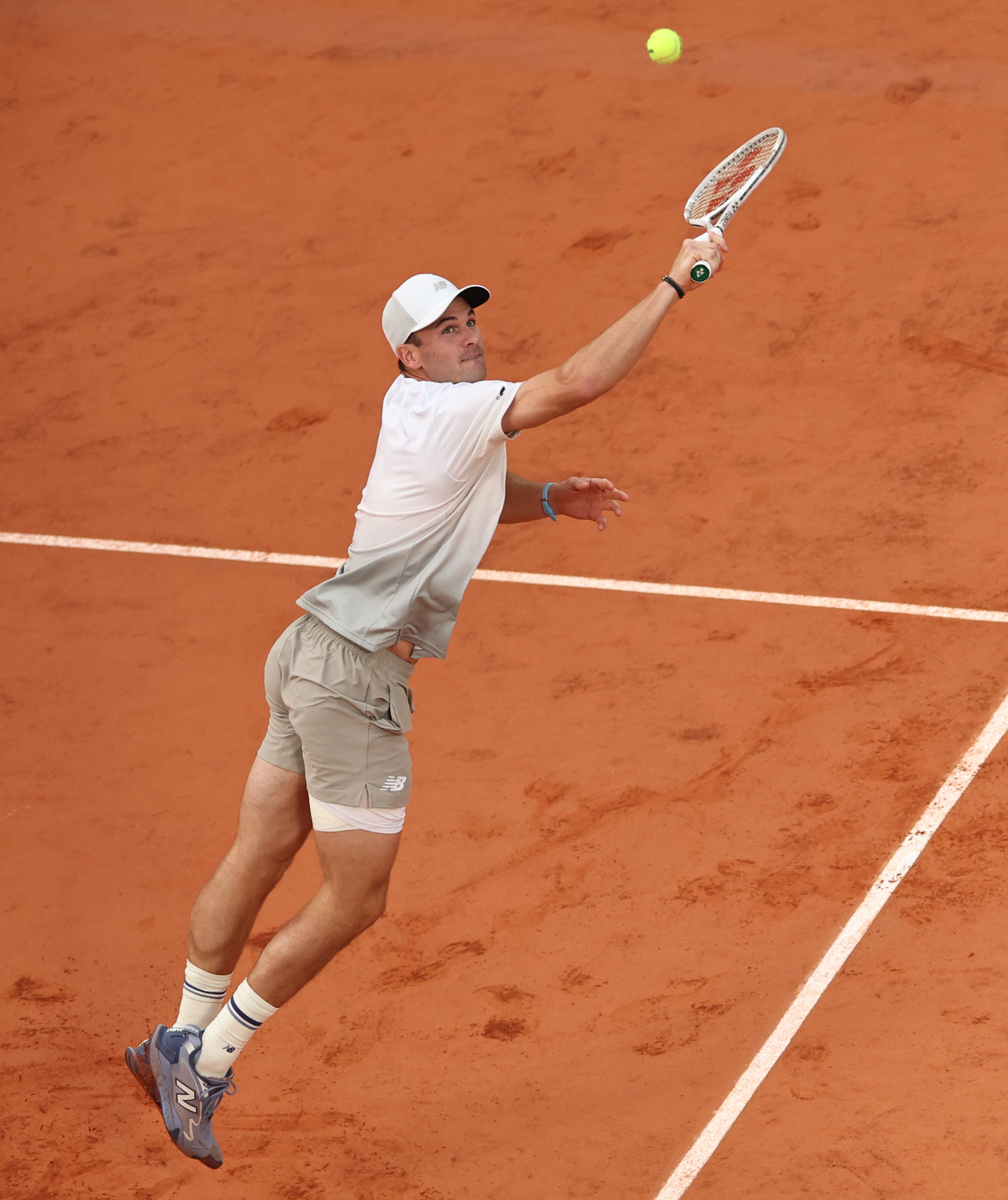 法国网球队翻盘英国网球队,阿尔卡拉斯三分雨点燃全场 法国网球队翻盘英国网球队,阿尔卡拉斯三分雨点燃全场