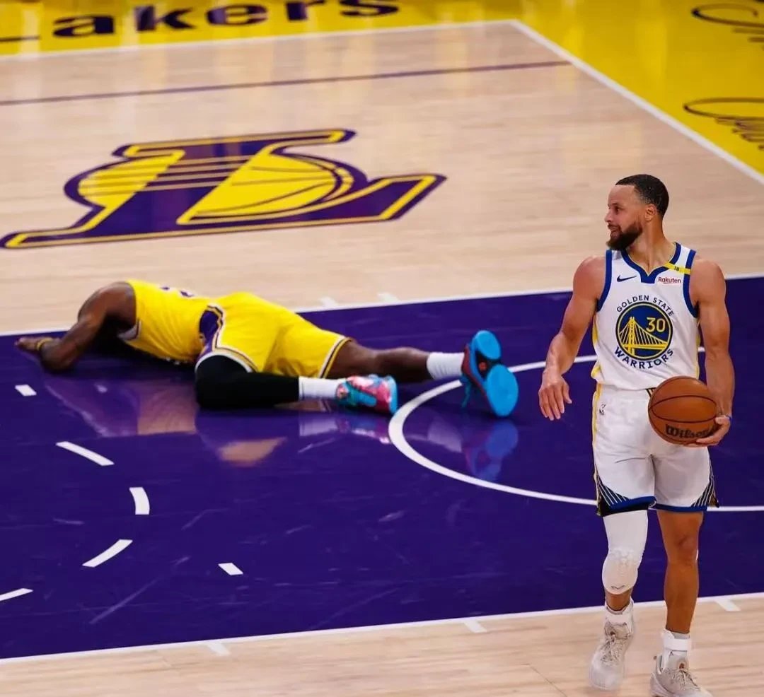 包含湖人B队鏖战澳大利亚男篮,杜兰特统治全场的词条 包含湖人B队鏖战澳大利亚男篮,杜兰特统治全场的词条