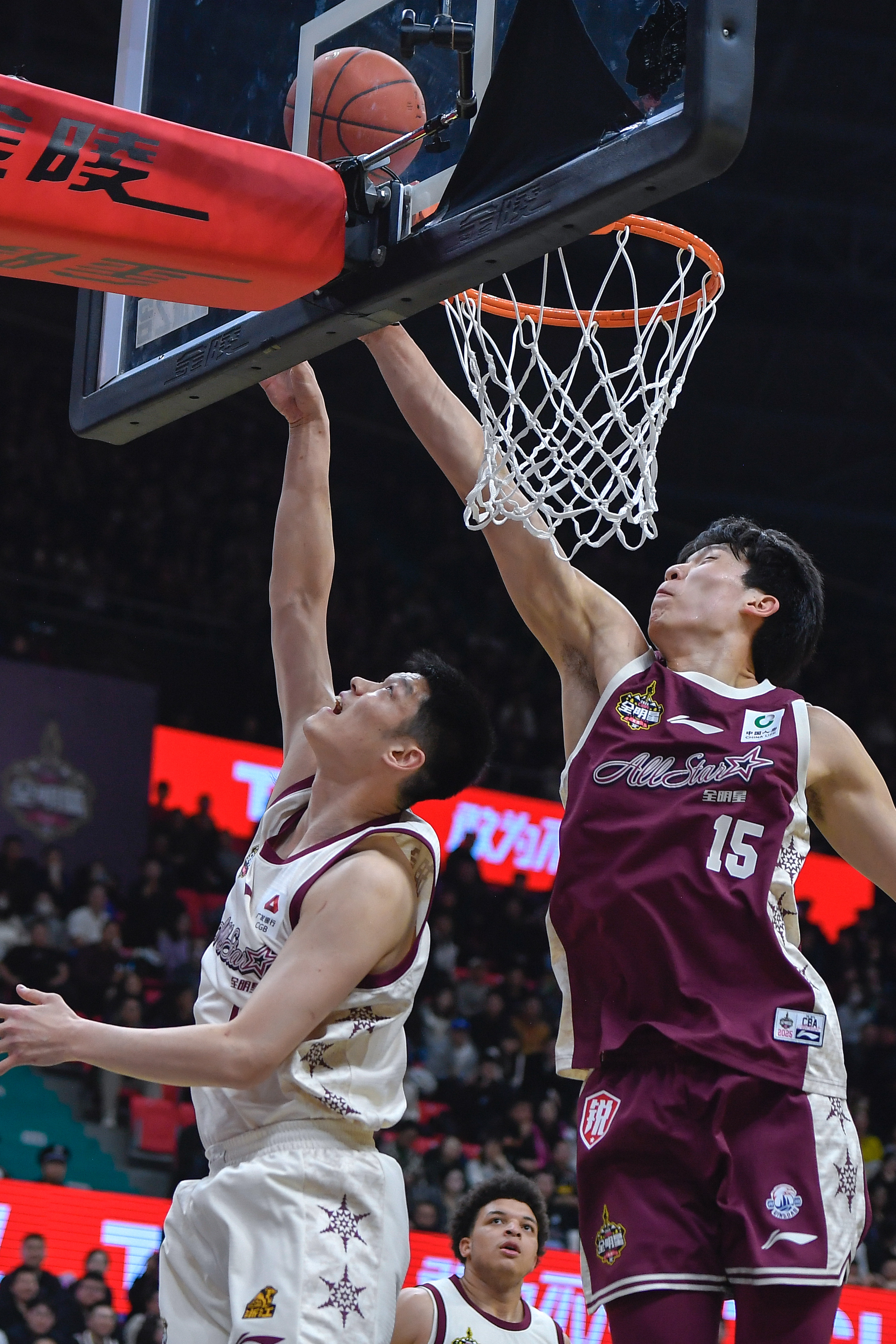 关于媒体曝光国内篮球联赛高潮迭起的信息 关于媒体曝光国内篮球联赛高潮迭起的信息